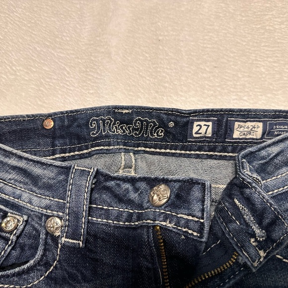 Miss Me Dark Blue Capri Jeans - Picture 1 of 3